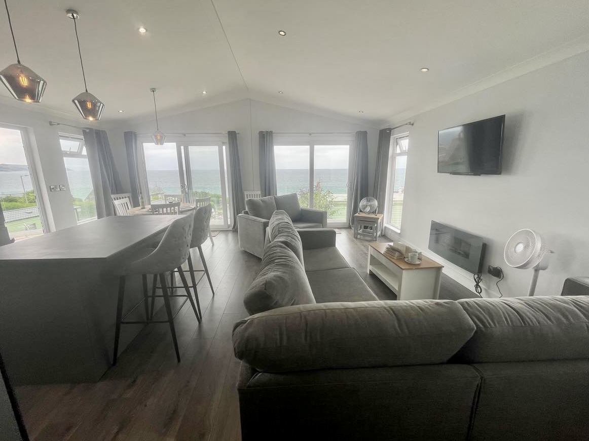 Three Bed Bespoke Forest Lodge (40x20) - Sell My Group