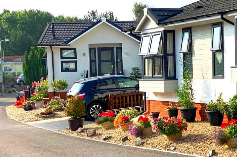 Elm Tree Park Homes For Sale, Bristol Elm Tree Park Homes For Sale, Bristol