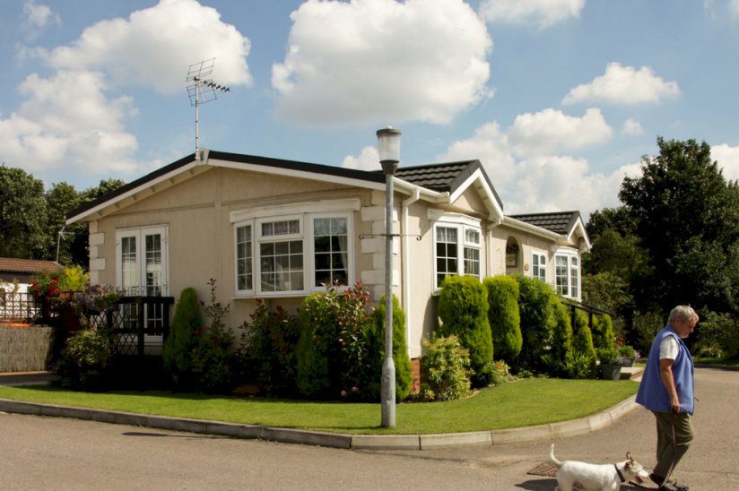 Collinswood Residential Park Homes For Sale, Caddington Collinswood Residential Park Homes For Sale, Caddington