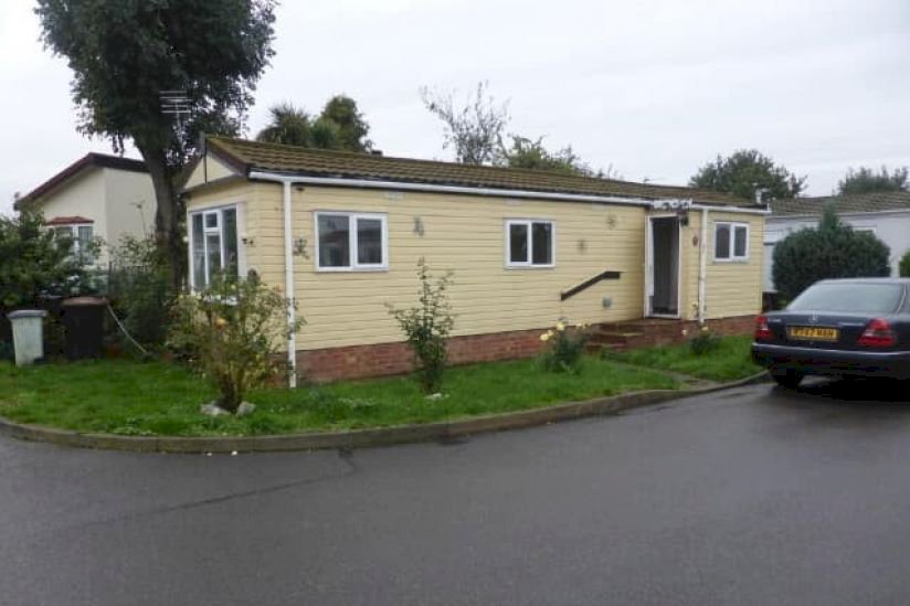 Abbeyfields Residential Park- Homes for sale in Chertsey by Sell My Group Abbeyfields Residential Park- Homes for sale in Chertsey by Sell My Group