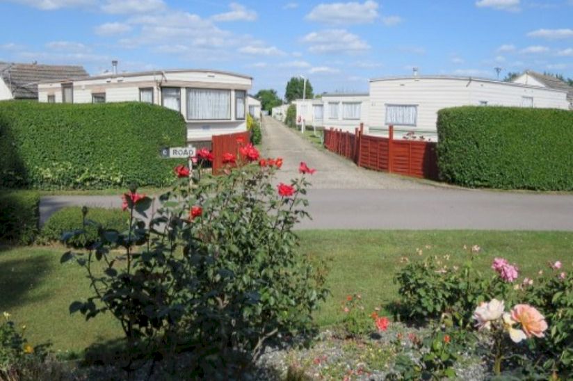Elliotts Caravan Park- Static Caravans For Sale in Hamsphire Elliotts Caravan Park- Static Caravans For Sale in Hamsphire