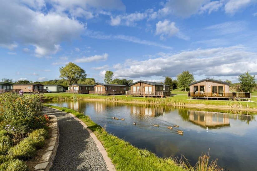 Static caravans for sale at Arrow Bank Country Holiday Park, Heredfordshire Static caravans for sale at Arrow Bank Country Holiday Park, Heredfordshire