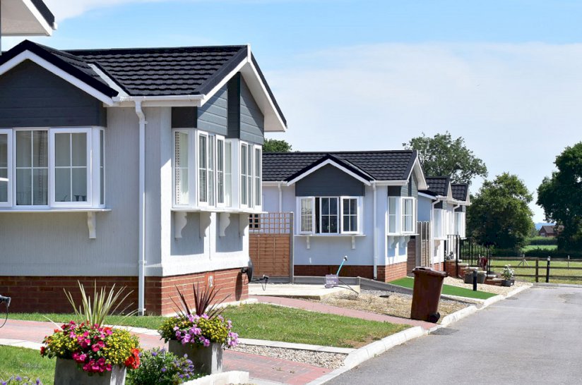 Loddon Court Farm Park Homes For Sale, Berkshire Loddon Court Farm Park Homes For Sale, Berkshire