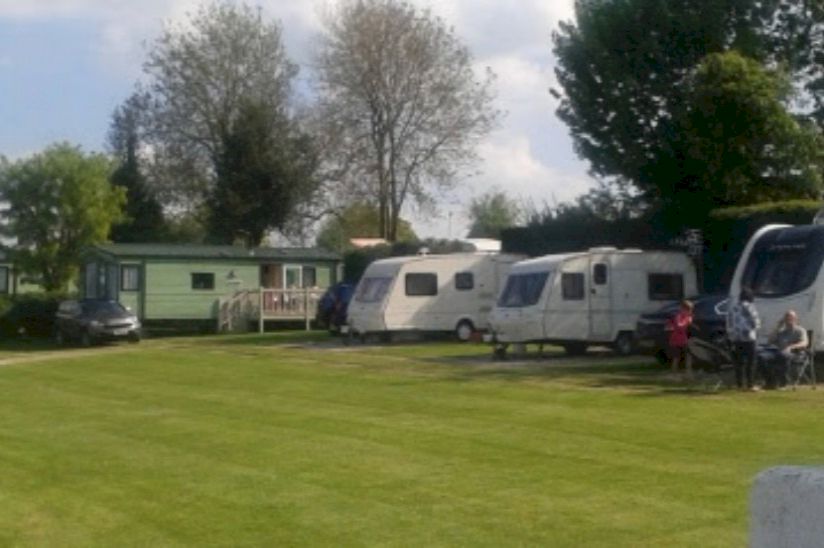 The Yorkshire Hussar Inn Caravan Park The Yorkshire Hussar Inn Caravan Park