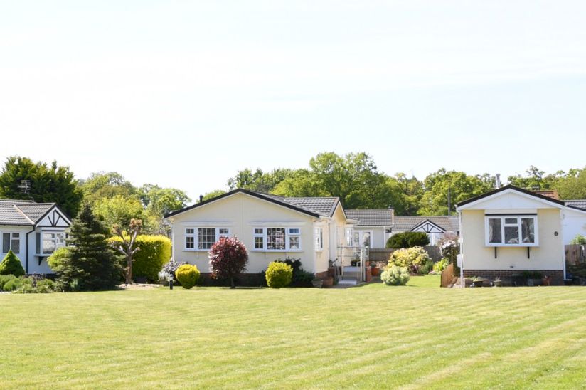 Downlands Park Homes For Sale, Bedfordshire Downlands Park Homes For Sale, Bedfordshire