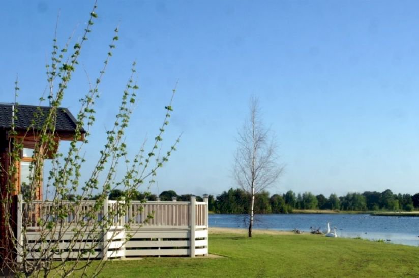 Woodward Lakes And Lodges
