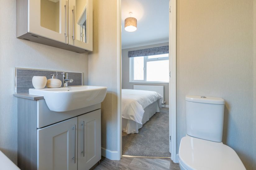 Two Bed Omar Southwold Two Bed Omar Southwold