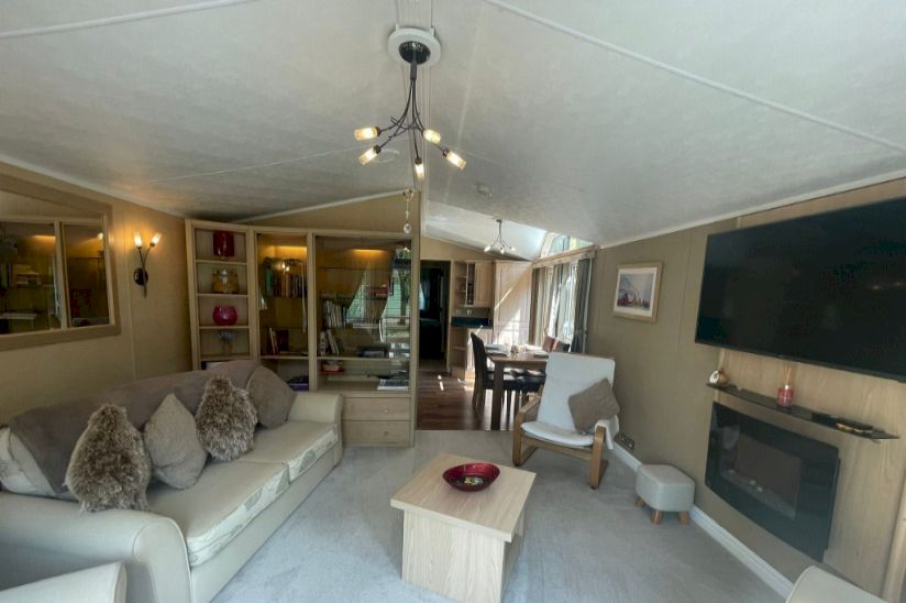 Two Bed Willerby Vogue Connoisseur 2010 (42x13) Two Bed Willerby Vogue Connoisseur 2010 (42x13)