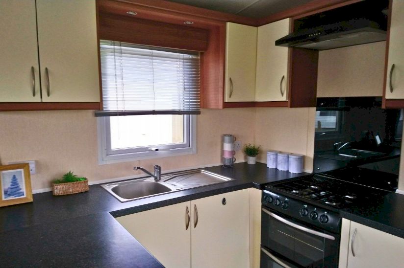 Two Bed Regal Elegance (28x12) 2010 Two Bed Regal Elegance (28x12) 2010