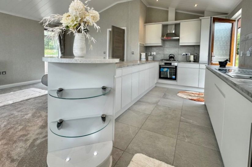Two Bed Stately Albion Warwick Executive (45x20) Two Bed Stately Albion Warwick Executive (45x20)