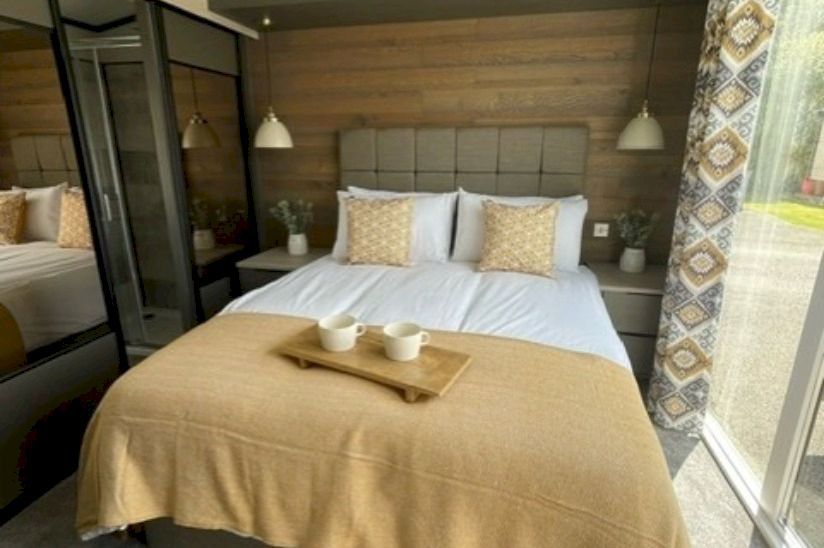 Two Bed Victory Lakewood (42x13) 2023 Two Bed Victory Lakewood (42x13) 2023