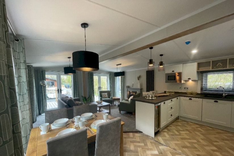 Two Bed Sunseeker Sensation 2024 (40x16) Two Bed Sunseeker Sensation 2024 (40x16)