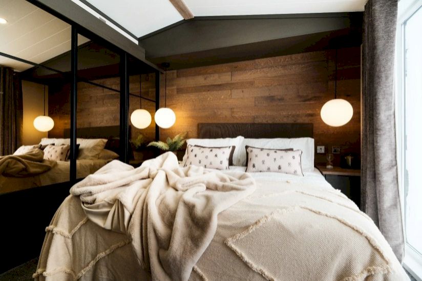 Two Bed Victory Lakewood (42x14) Two Bed Victory Lakewood (42x14)