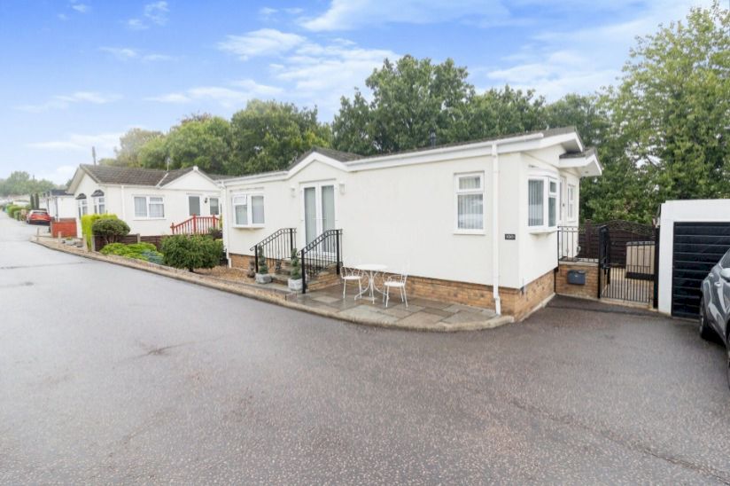 Two Bed Preowned Park Home (40x20) Two Bed Preowned Park Home (40x20)