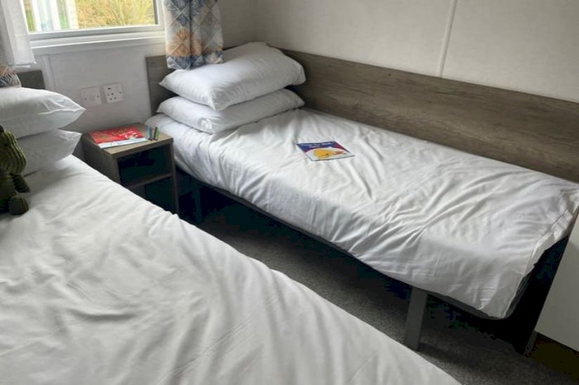 Two Bed Atlas Moonstone (35x12) 2019 Two Bed Atlas Moonstone (35x12) 2019