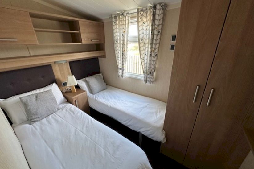 Two Bed Swift Chamonix (39x12) 2014 Two Bed Swift Chamonix (39x12) 2014