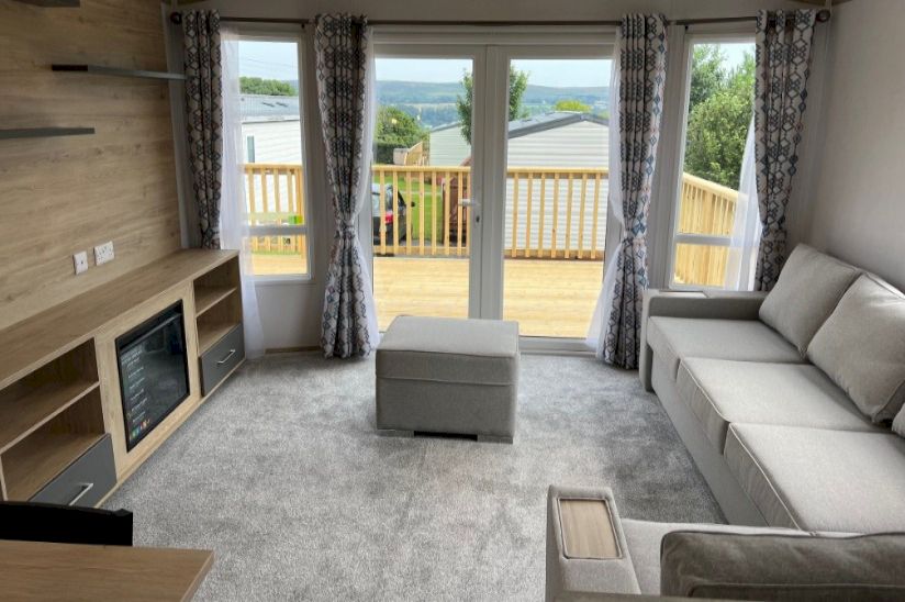 Two bed Atlas Chorus (36x2) 2023 Two bed Atlas Chorus (36x2) 2023