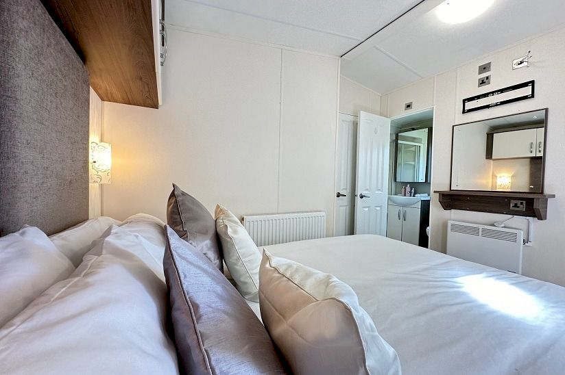 Two Bed Delta Superior (40x13) 2014 Two Bed Delta Superior (40x13) 2014