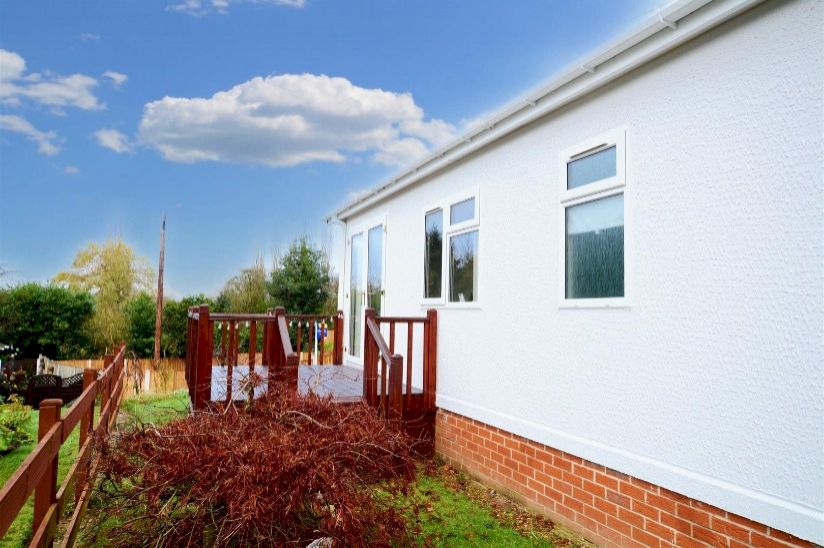 Two Bed Stately Albion Contemporary Two Bed Stately Albion Contemporary