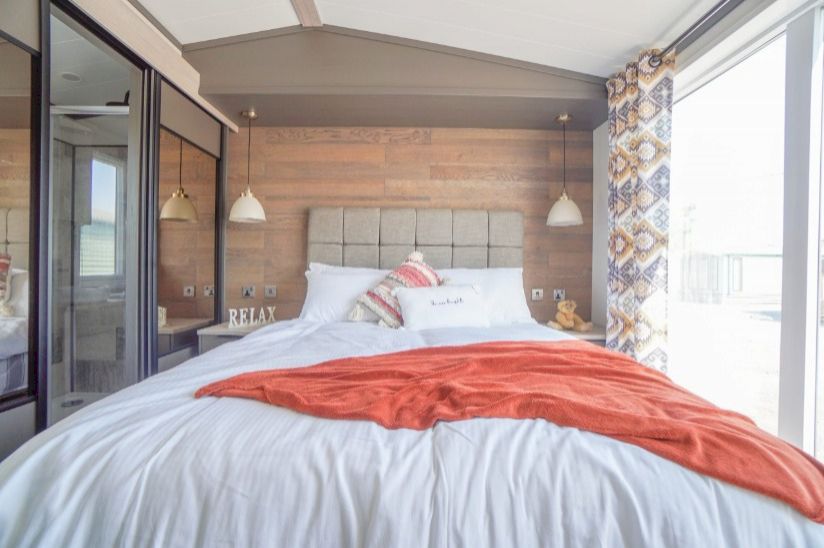Two Bed Victory Lakewood (40x14) Two Bed Victory Lakewood (40x14)