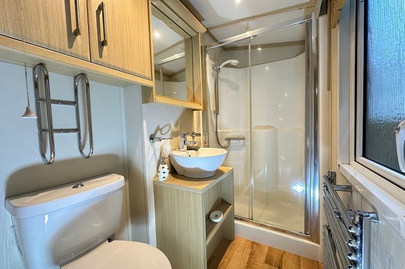 Two Bed Carnaby Essence (40x13) 2011 Two Bed Carnaby Essence (40x13) 2011