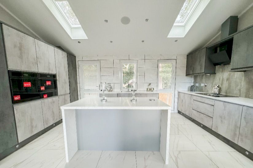 Two Bed Stately Albion Kensington (50x20) Two Bed Stately Albion Kensington (50x20)