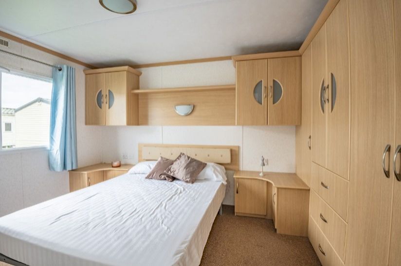 Two Bed Carnaby Melrose (34x12) 2010 Two Bed Carnaby Melrose (34x12) 2010