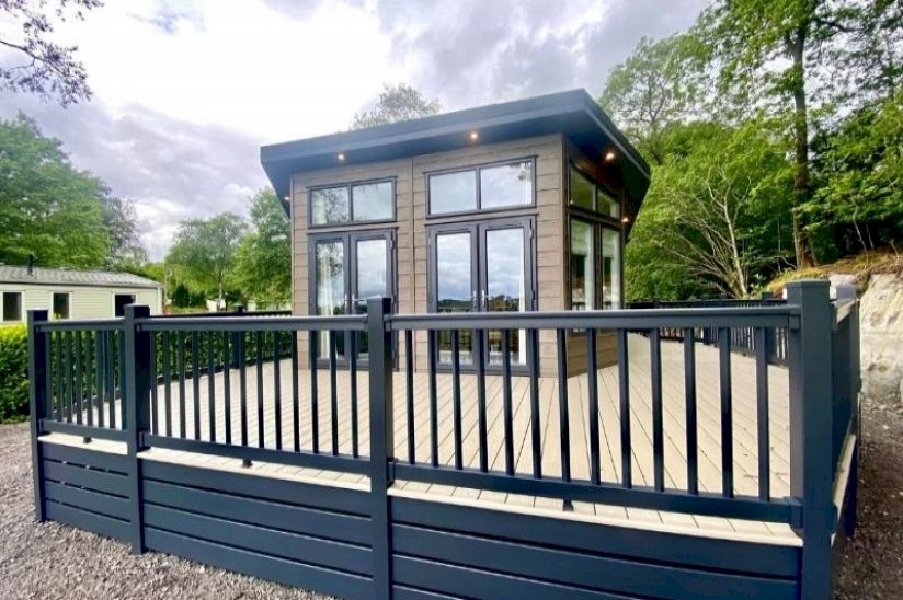Two Bed Prestige Glass House (45x20) 2022 Two Bed Prestige Glass House (45x20) 2022