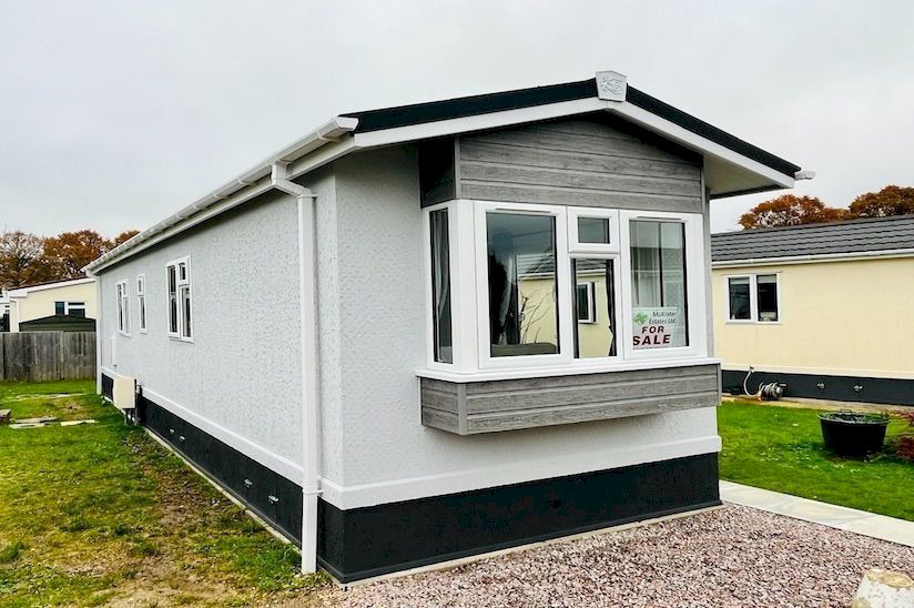 NEW Two Bed Stately Tredegar Elite (40x10) NEW Two Bed Stately Tredegar Elite (40x10)