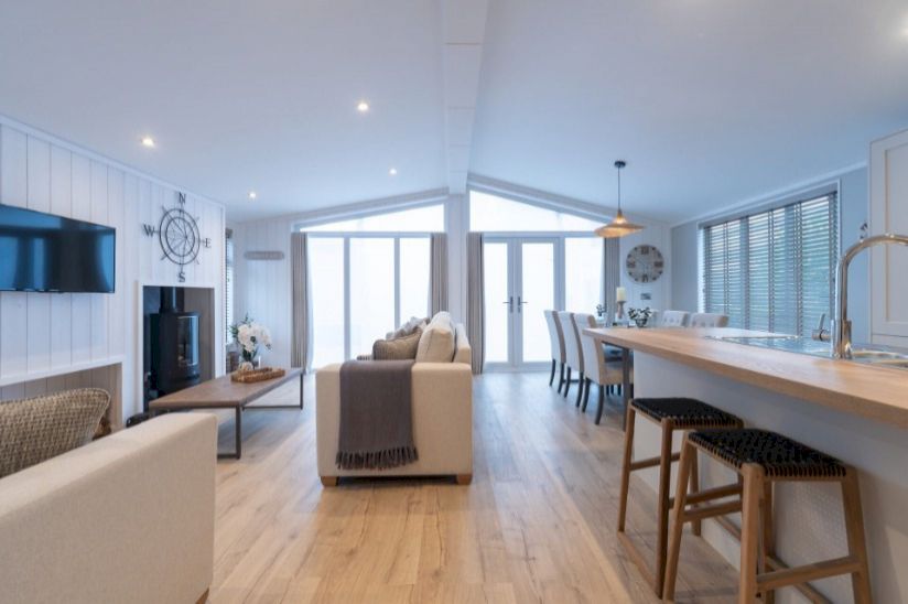 NEW Two Bed Prestige Cassa Di Lusso (42x22) NEW Two Bed Prestige Cassa Di Lusso (42x22)
