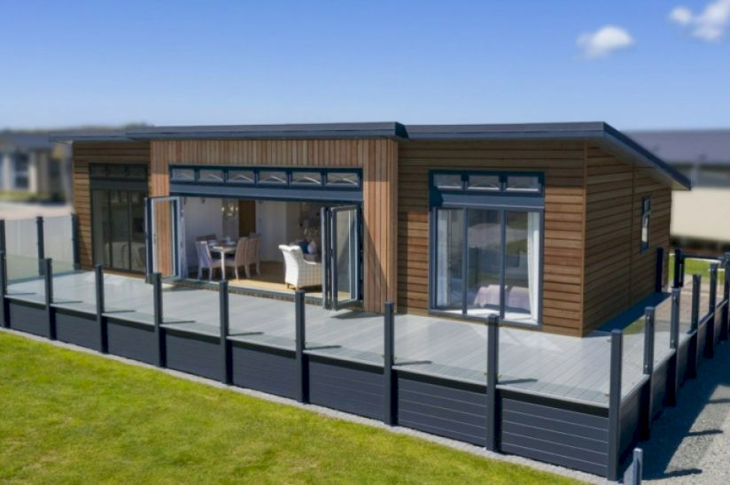 NEW Two Bed Prestige Hampton (42x22) NEW Two Bed Prestige Hampton (42x22)