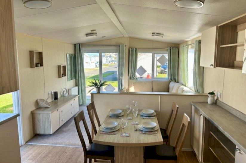 Two Bed Regal Tempo (36x12) 2015 Two Bed Regal Tempo (36x12) 2015