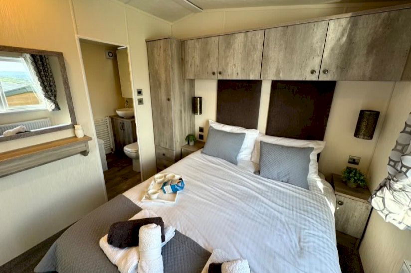 NEW Two Bed Delta Superior Lodge (41x14) 2023 NEW Two Bed Delta Superior Lodge (41x14) 2023
