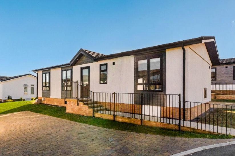 NEW Two bed Prestige Sofia (45 x 20) NEW Two bed Prestige Sofia (45 x 20)