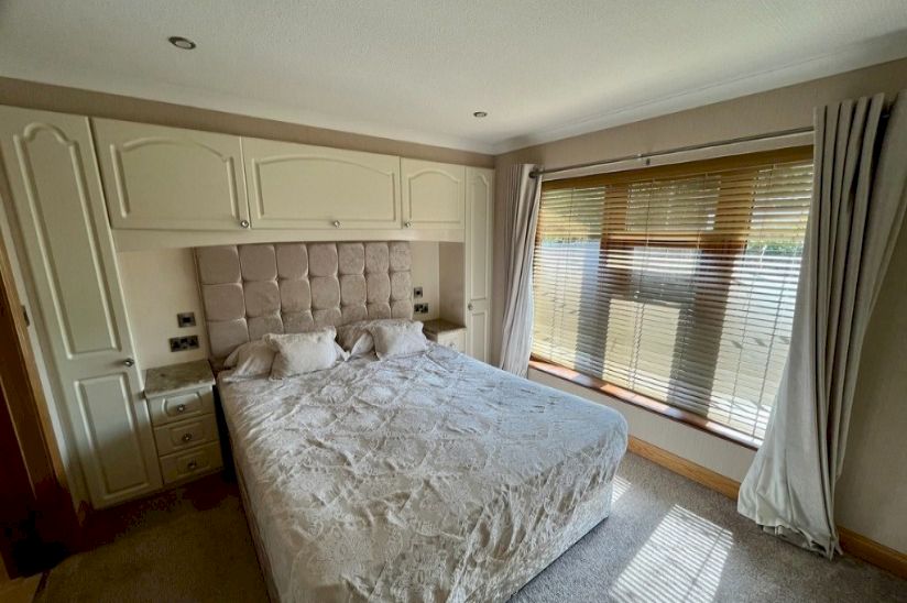 Three Bed Bespoke Richmond Park Home Three Bed Bespoke Richmond Park Home