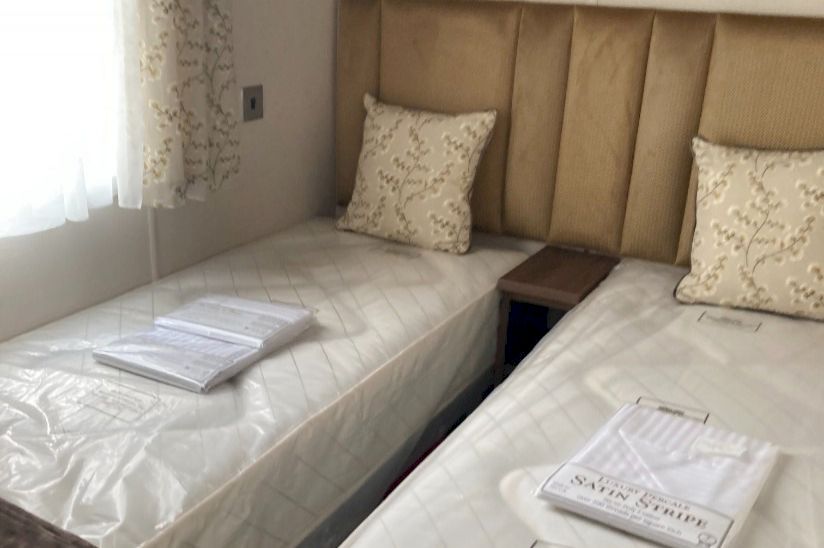 Three Bed Pemberton Park Lane Lodge (43x14) Three Bed Pemberton Park Lane Lodge (43x14)