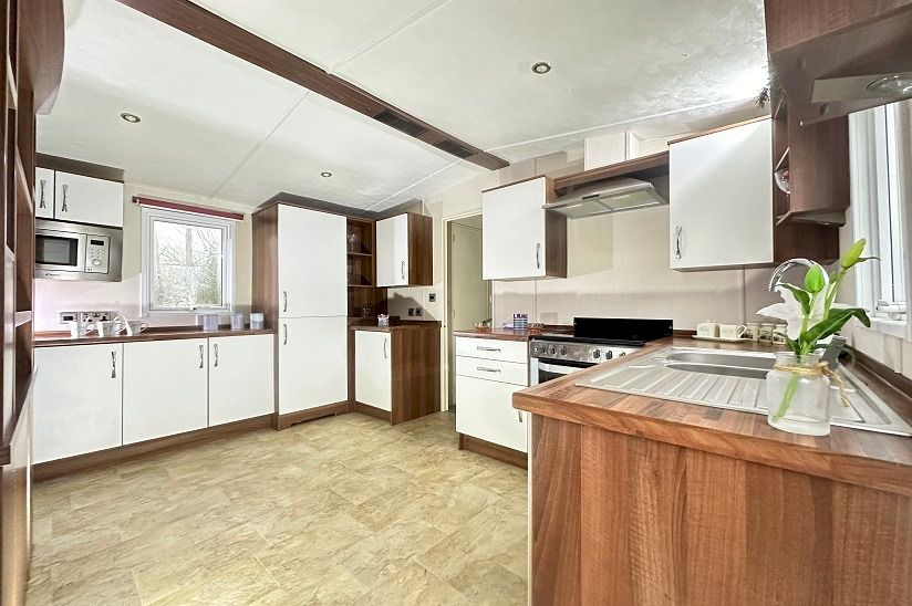 Two Bed Victory Grovewood (38x12) 2017 Two Bed Victory Grovewood (38x12) 2017