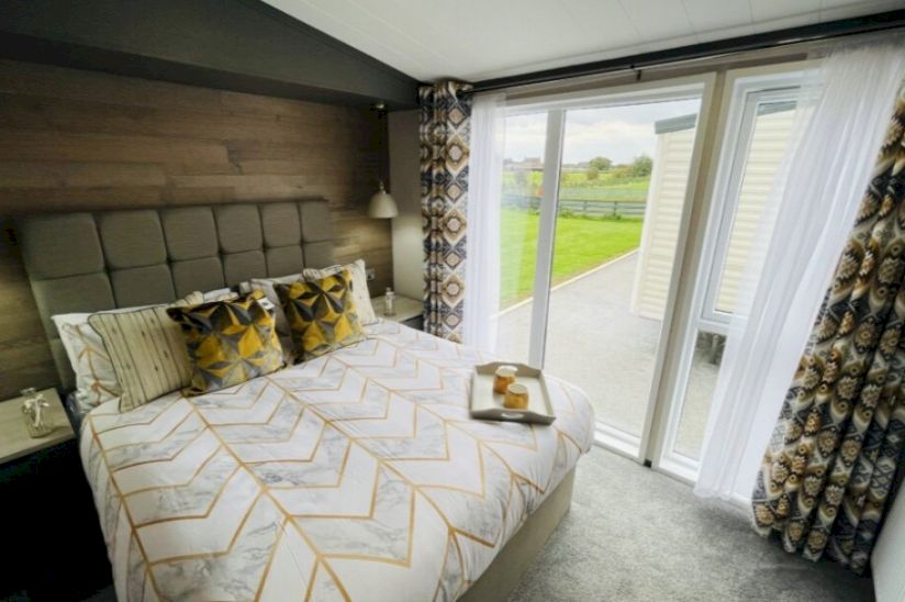 Two Bed Victory Lakewood (42x14) 2022 Two Bed Victory Lakewood (42x14) 2022