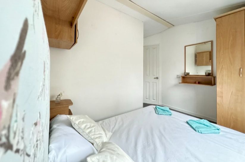 Three Bed Delta Magnus (39x12) 2013 Three Bed Delta Magnus (39x12) 2013