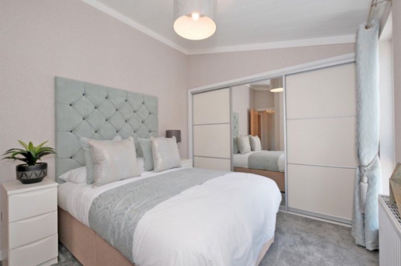 Two Bed Omar Ikon Two Bed Omar Ikon