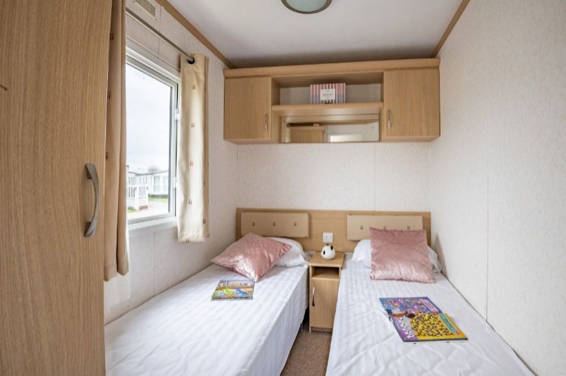 Two Bed Carnaby Melrose (34x12) 2010 Two Bed Carnaby Melrose (34x12) 2010
