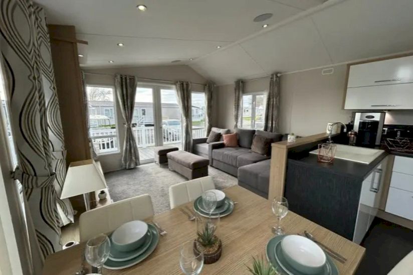 Two Bed Preowned BK Bluebird Robertsbridge (40x13) 2016 Two Bed Preowned BK Bluebird Robertsbridge (40x13) 2016