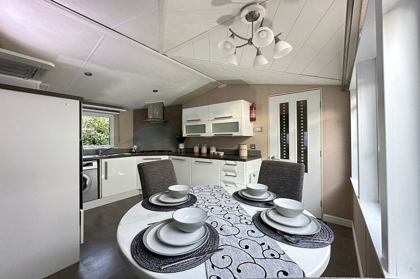 Two Bed Willerby Meridian (42x13) 2013 Two Bed Willerby Meridian (42x13) 2013