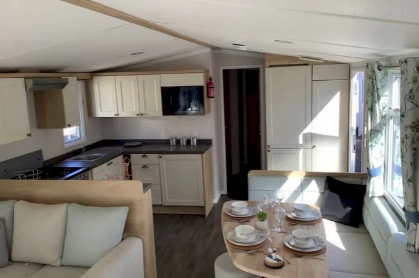 Two Bed Preowned Swift Burgundy (36x12) 2021 Two Bed Preowned Swift Burgundy (36x12) 2021