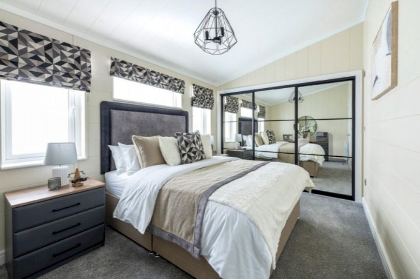 Two Bed Omar Kingfisher (45x20) Two Bed Omar Kingfisher (45x20)