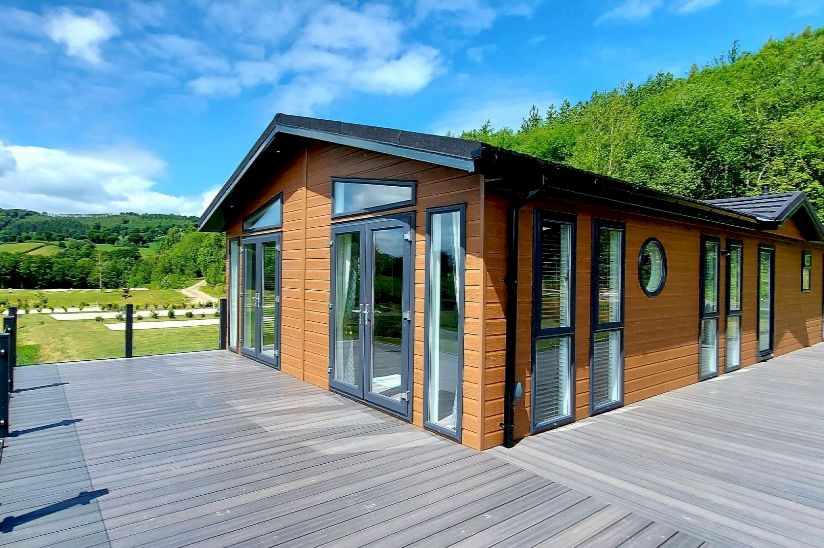 Two Bed Bespoke Lodge (51x22) Two Bed Bespoke Lodge (51x22)
