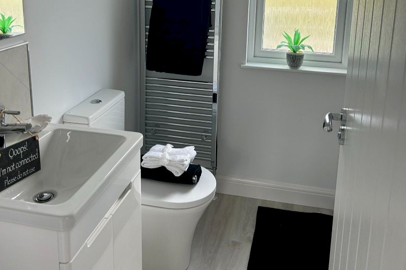 The Warkton (38x20) The Warkton (38x20)