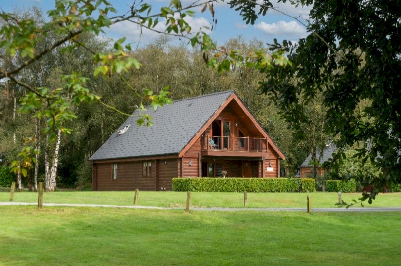 Holly Lodge Holly Lodge
