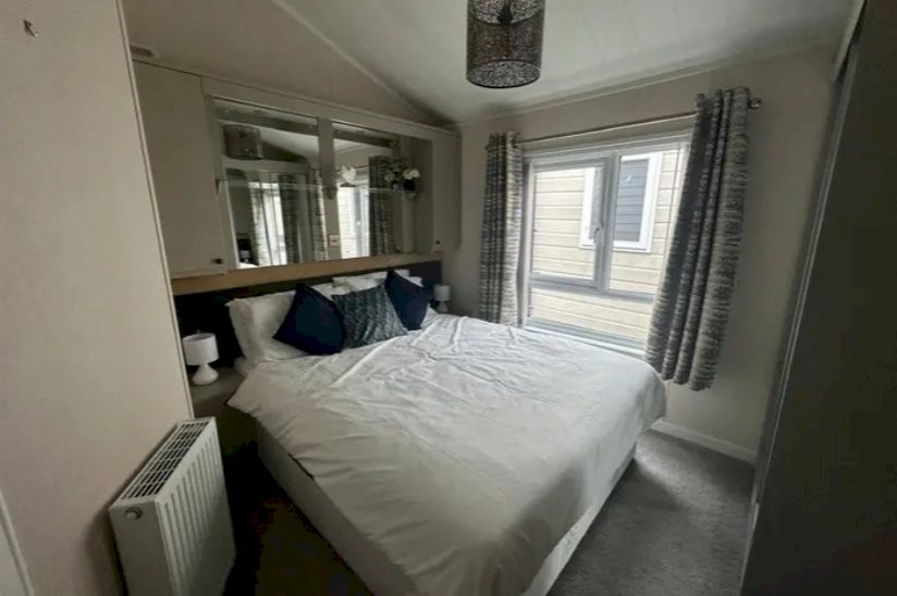Two Bed Atlas Azalea (43x13) 2019 Two Bed Atlas Azalea (43x13) 2019