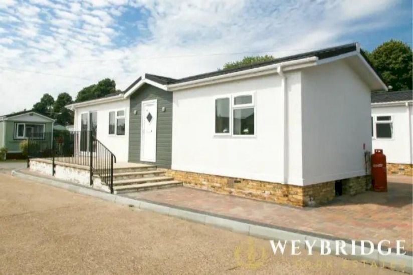 Two Bed Stately Albion Tredegar Elite (40x14) Two Bed Stately Albion Tredegar Elite (40x14)